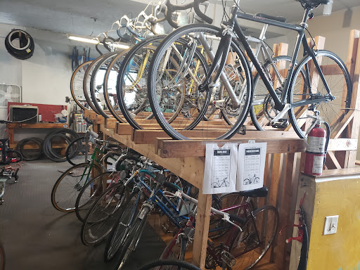 Milwaukee Bicycle Collective, 2910 W Clybourn St, Milwaukee, WI 53208, USA, 