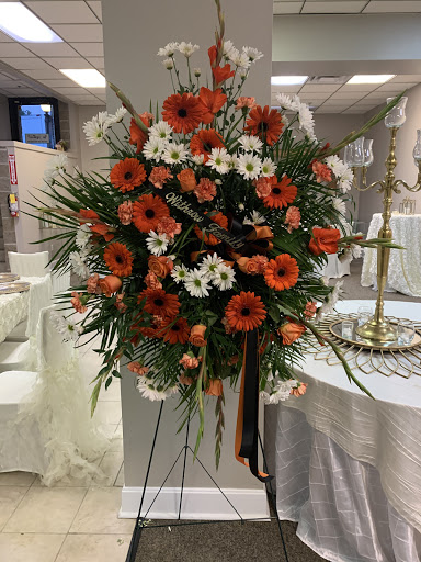 Florist «Blossoms Florist», reviews and photos, 8711 Reading Rd, Cincinnati, OH 45215, USA