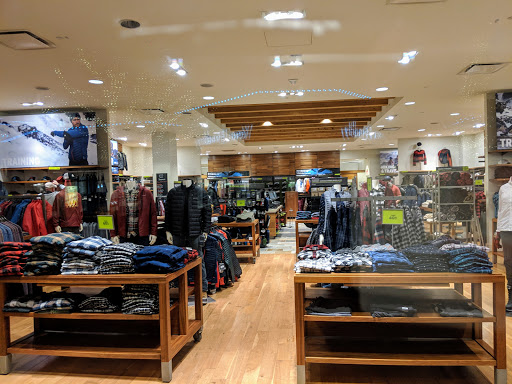 Clothing Store «Eddie Bauer», reviews and photos, 865 Watters Creek Blvd, Allen, TX 75013, USA