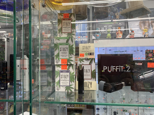 Cigarette Empire, 9048 Woodley Ave, North Hills, CA 91343, USA, 