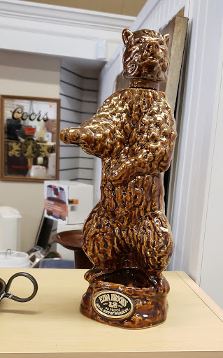 Thrift Store «Hand to Hand Thrift Store», reviews and photos, 785 Terryville Ave, Bristol, CT 06010, USA