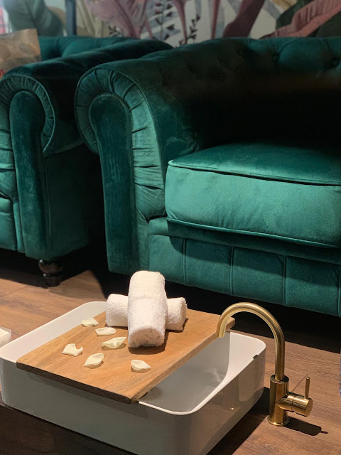 SAVIREIGN Beauty & Wellness