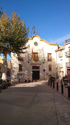 Ayuntamiento de San Pedro de Riudebitlles Plaça de les Eres, 1, 08776 Sant Pere de Riudebitlles, Barcelona, España