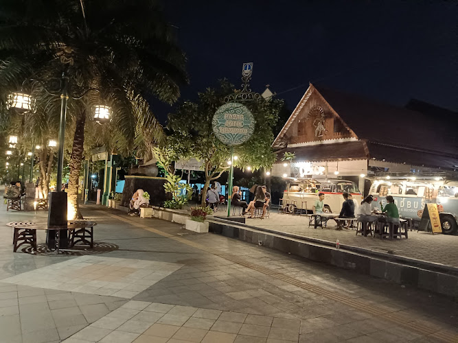 4 Tempat Seru di Pasar Malam Kota Surakarta yang Wajib Dikunjungi
