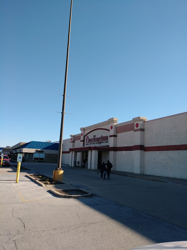 Clothing Store «Burlington Coat Factory», reviews and photos, 1300 N Larkin Ave, Joliet, IL 60435, USA