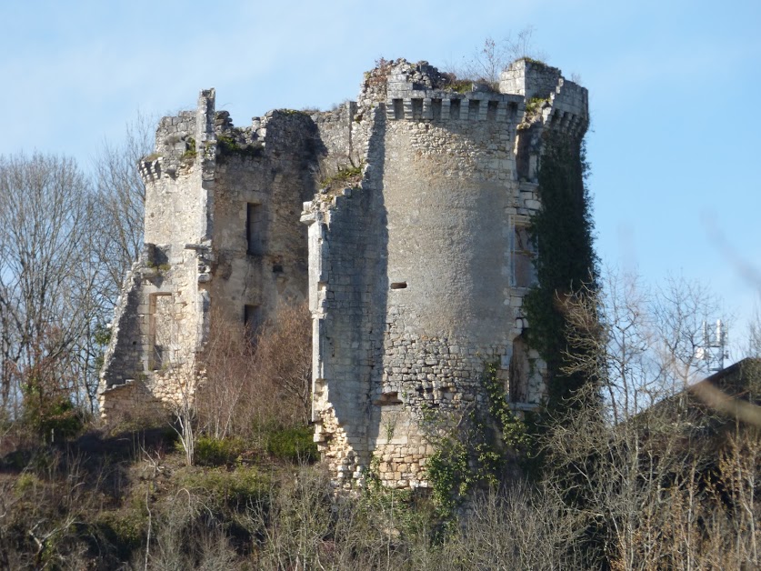 Mairie de Château-l'Évêque à Château-l'Évêque (Dordogne 24)