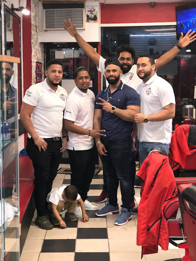 Barber Shop «Miguel Barber Shop», reviews and photos, 926A E Tremont Ave, Bronx, NY 10460, USA