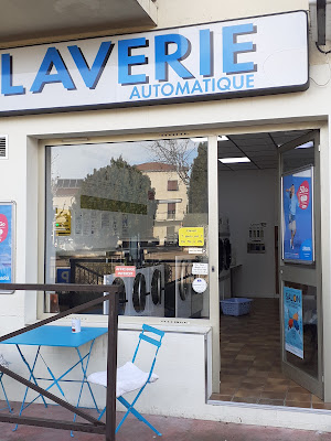 Laverie Automatique propre et net à Mandelieu-la-Napoule