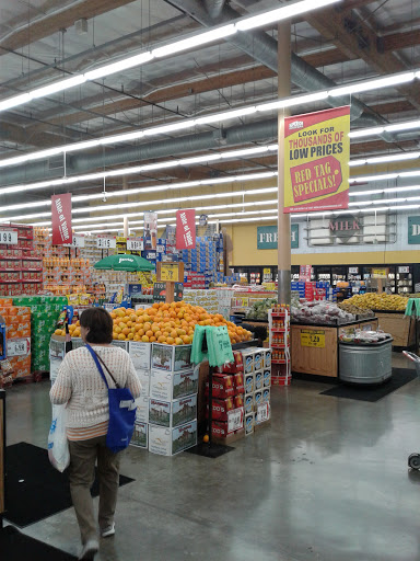 Grocery Store «Superior Grocers», reviews and photos, 9801 Laurel Canyon Blvd, Pacoima, CA 91331, USA