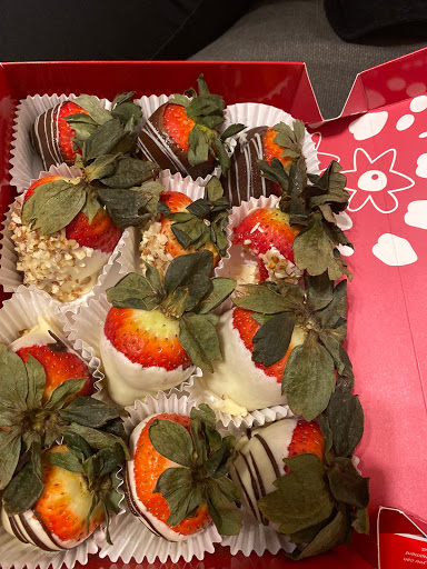 Gift Shop «Edible Arrangements», reviews and photos, 3952 Airport Blvd, Mobile, AL 36608, USA