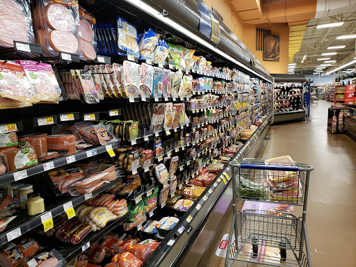 Grocery Store «Kroger», reviews and photos, 108 W Highland Rd, Howell, MI 48843, USA