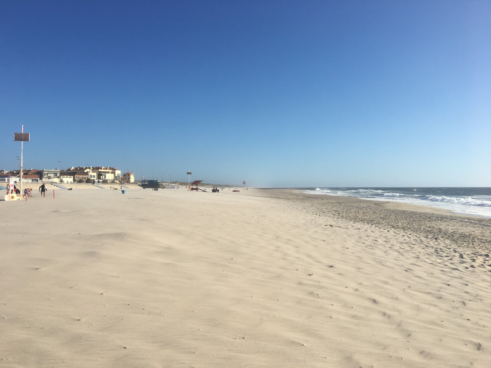 Fotografie cu Praia da Torreira - locul popular printre cunoscătorii de relaxare