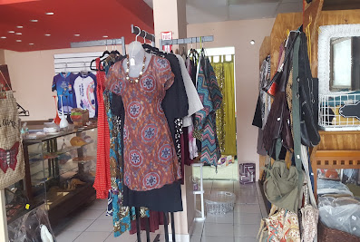 Lajas Vintage and Thrift Shop
