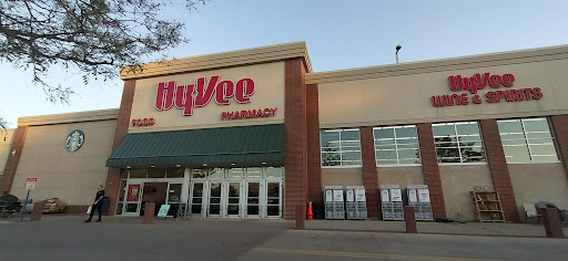 Supermarket «Hy-Vee», reviews and photos, 1300 W Burlington Ave, Fairfield, IA 52556, USA