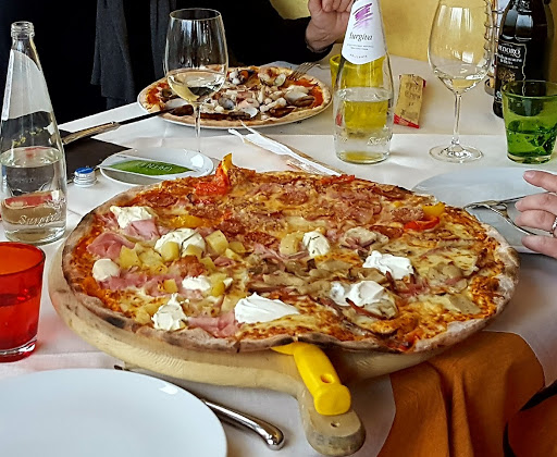 Ristorante Pizzeria La Cascina in Bussolengo, Provincia di Verona