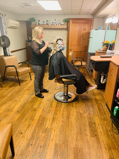 Hair Salon «County Seat Style Hair Salon and Barber Shop», reviews and photos, 105 N Church St, West Chester, PA 19380, USA