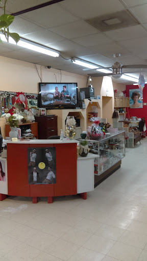 Grocery Store «Lindo Michoacan», reviews and photos, 3148 W Lawrence Ave, Chicago, IL 60625, USA