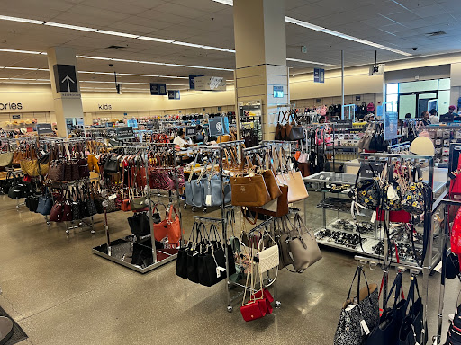 Department Store «Nordstrom Rack Glendale Fashion Center», reviews and photos, 227 N Glendale Ave, Glendale, CA 91206, USA