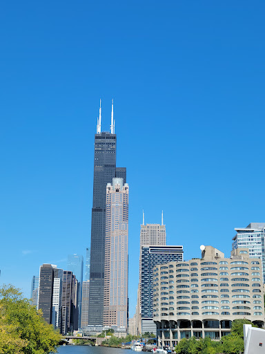 Shopping Mall «The Shops at Roosevelt Collection», reviews and photos, 150 W Roosevelt Rd, Chicago, IL 60605, USA