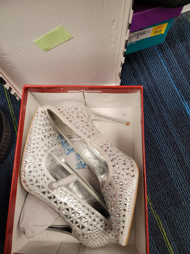 Shoe Store «Shoe Show», reviews and photos, 854 Cleveland Ave, East Point, GA 30344, USA