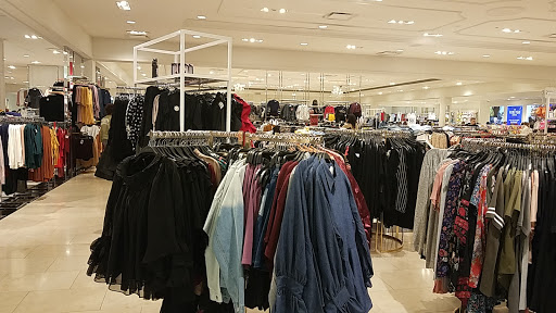 Clothing Store «Forever 21», reviews and photos, 1 Garden State Plaza Blvd, Paramus, NJ 07652, USA