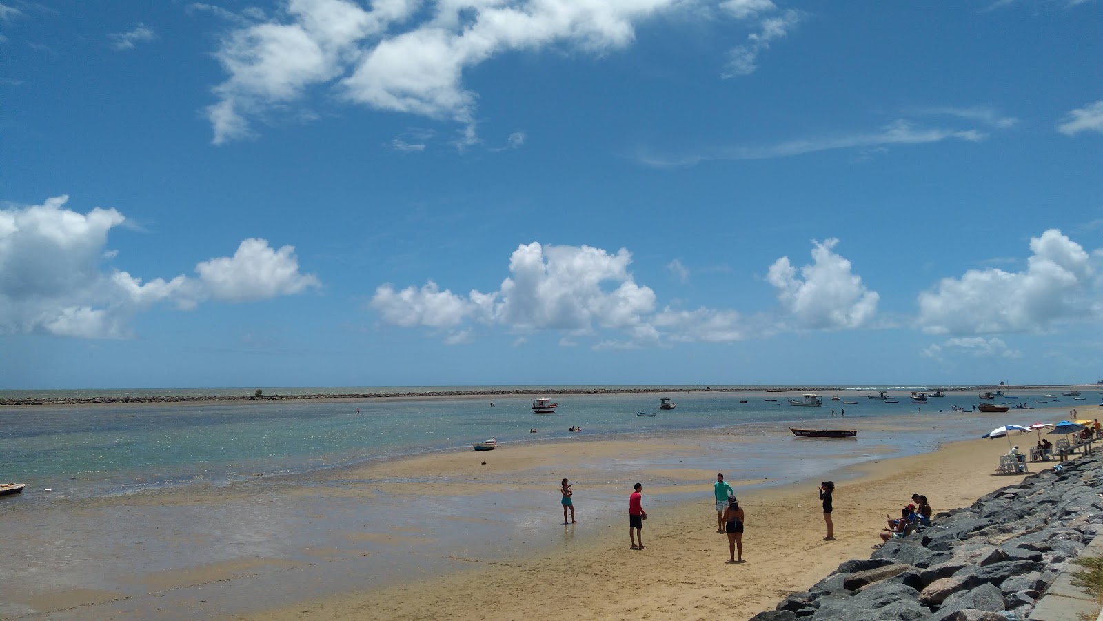 Praia de Rio Doce'in fotoğrafı ve yerleşim