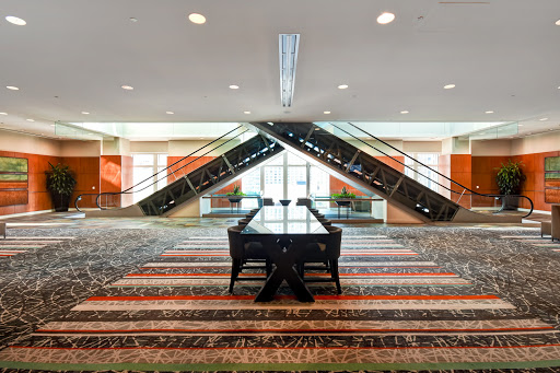 Hotel «Embassy Suites Chicago Downtown Magnificent Mile», reviews and photos, 511 N Columbus Dr, Chicago, IL 60611, USA