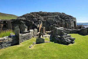 Midhowe Broch image