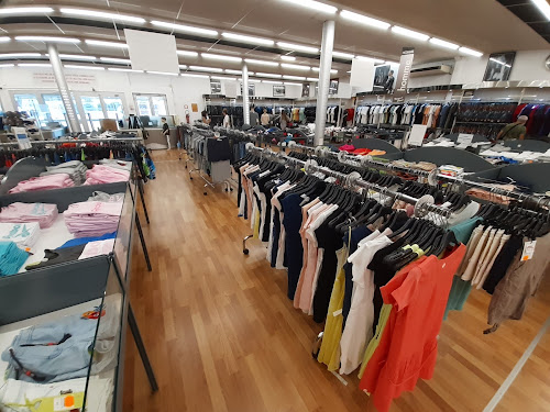 Magasin de vêtements Magic Stock Borgo