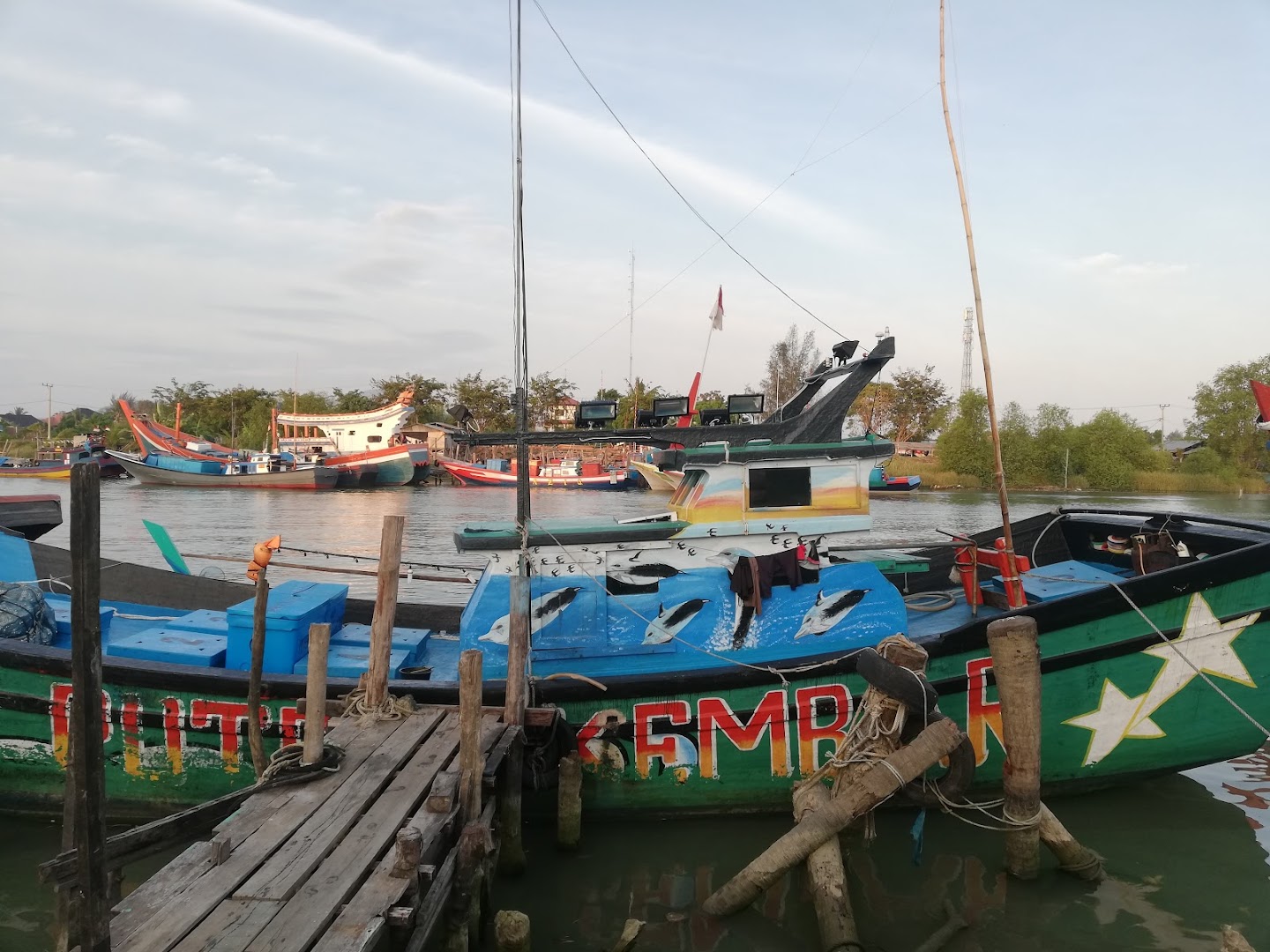 WISATA KAPAL KRUENG ACEH LAMPULO