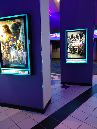Movie Theater «Regal Cinemas Willoughby Commons 16», reviews and photos, 36655 Euclid Ave, Willoughby, OH 44094, USA