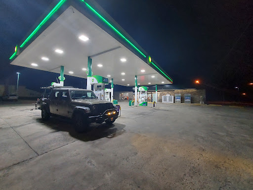 Gas Station «BP», reviews and photos, 106 3rd Ave, Dayton, TN 37321, USA