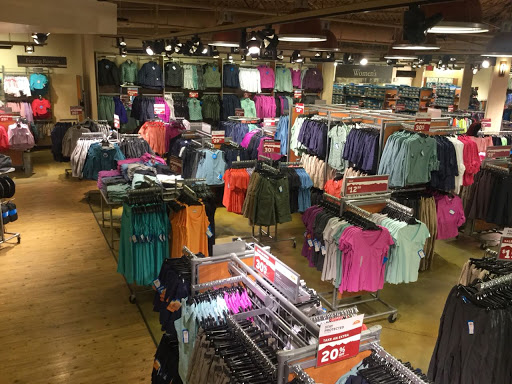 Sportswear Store «Columbia Sportswear Outlet Store - Prime Outlets in Ellenton», reviews and photos, 5661 Factory Shops Blvd #470, Ellenton, FL 34222, USA