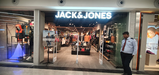 JACK & JONES EXCLUSIVE STORE