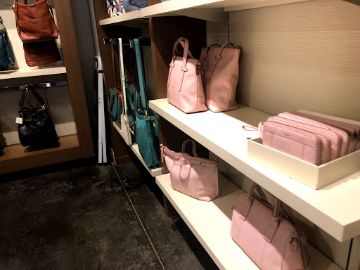 Watch Store «Fossil Outlet Store», reviews and photos, 18521 Outlet Blvd #725, Chesterfield, MO 63005, USA