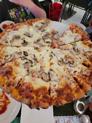 #7 best pizza place in Michigan City - Roma Pizza