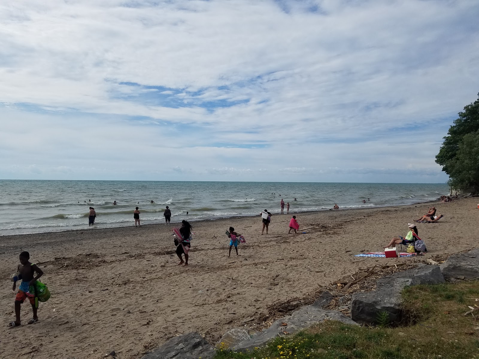 Lake Erie Beach的照片 具有非常干净级别的清洁度