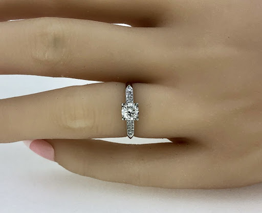 Jewelry Store «Gesner Estate Jewelry», reviews and photos, 1600 W Bay Dr, Largo, FL 33770, USA