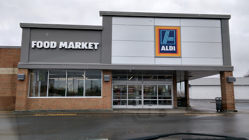 Supermarket «ALDI», reviews and photos, 14 N Broad St, Carthage, NY 13619, USA