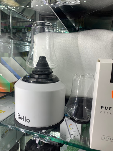 Tobacco Shop «Starbuzz Smoke Shop», reviews and photos, 668 Soscol Ave, Napa, CA 94559, USA