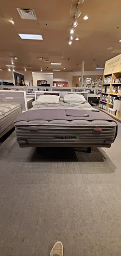 Furniture Store «Art Van Furniture - Clinton Township», reviews and photos, 33801 Gratiot Ave, Charter Twp of Clinton, MI 48035, USA