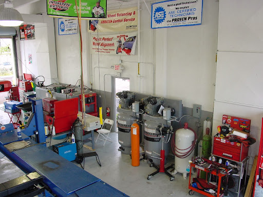 Auto Repair Shop «Meineke Car Care Center», reviews and photos, 2629 Weston Rd, Weston, FL 33331, USA