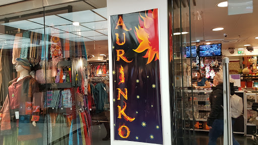 Kauppoja ostaa naisten kimonoja Helsinki
