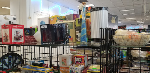 Thrift Store «The Salvation Army Family Store & Donation Center», reviews and photos, 2208 Washington Ave, Houston, TX 77007, USA