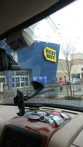 Electronics Store «Best Buy», reviews and photos, 2833 W Ridge Rd, Rochester, NY 14626, USA