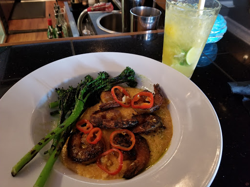 Shopping Mall «Harbour Pointe Shopping Center», reviews and photos, 11706 Mukilteo Speedway, Mukilteo, WA 98275, USA