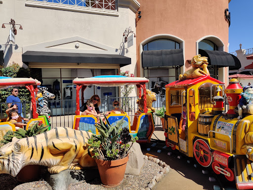 Shopping Mall «Carlsbad Premium Outlets», reviews and photos, 5620 Paseo Del Norte, Carlsbad, CA 92008, USA