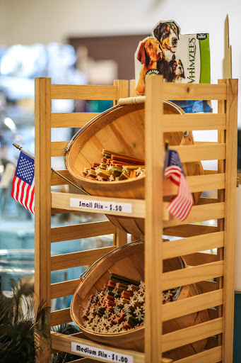 Dog Day Care Center «The Bowhaus Pet Company», reviews and photos, 2472 E Colorado Blvd, Pasadena, CA 91107, USA