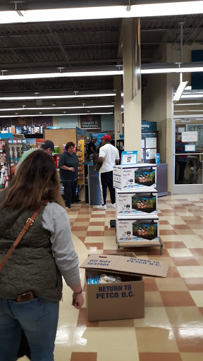 Pet Supply Store «Petco Animal Supplies», reviews and photos, 13 Welles St, Glastonbury, CT 06033, USA