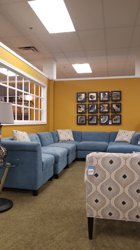 Furniture Store «Raymour & Flanigan Furniture and Mattress Store», reviews and photos, 2795 Richmond Ave, Staten Island, NY 10314, USA